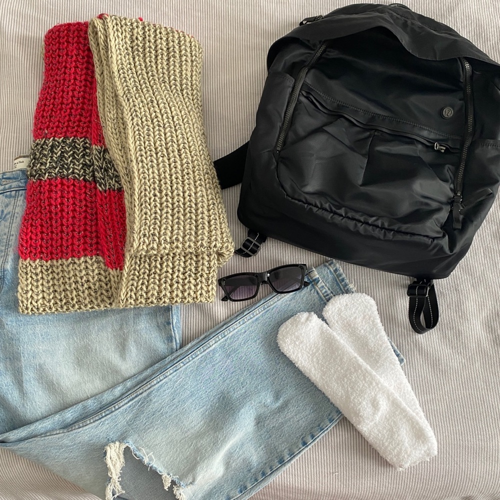 Roots Colour-Block Chunky Knit Infinity Scarf - Picture 12 of 12